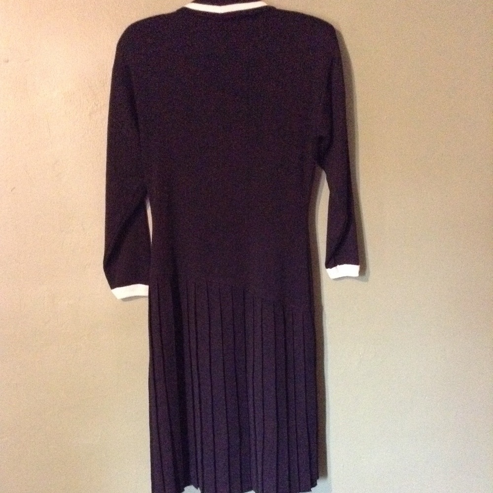๐น HIGH FASHION PLEATED DRESS VINTAGE ๐น - Picture 5 of 5